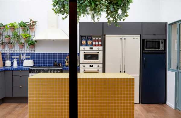 Loft familial transformé en espace de réception par un architecte d'intérieur