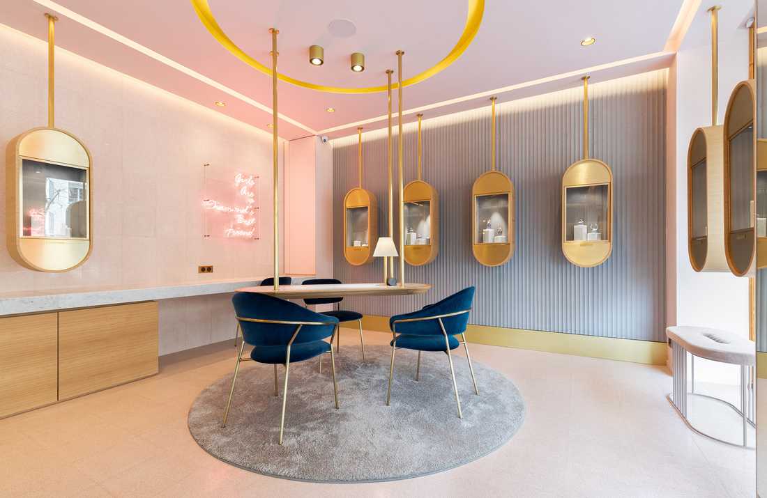 Interior design of a high-end jewelry store in Brussels